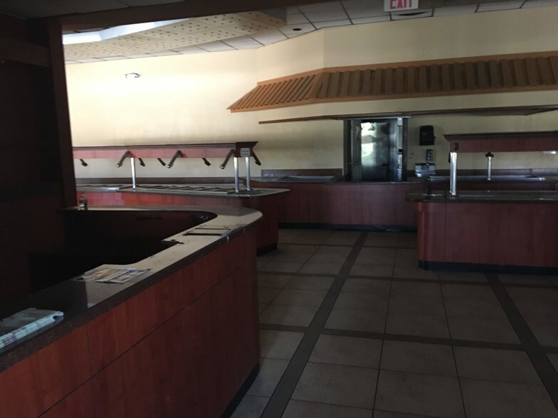 More Photos Of 5151 Avenue H, Rosenberg Restaurant For Sale