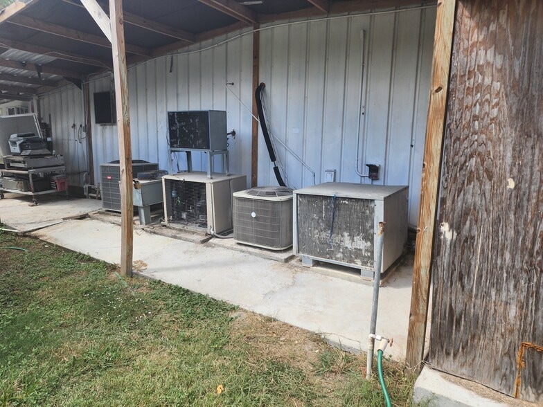 More Photos Of 9618 FM 1462 Rd, Alvin Convenience Store For Sale