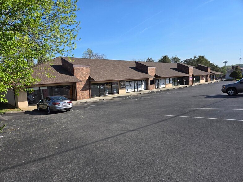 Primary Photo Of 1701 Euclid Ave, Bristol Medical For Lease