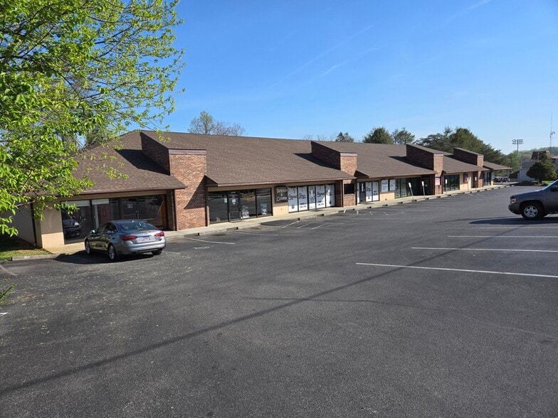 Primary Photo Of 1701 Euclid Ave, Bristol Medical For Lease