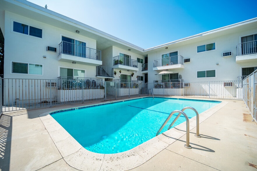 More Photos Of 780 Earlham St, Pasadena Apartments For Sale