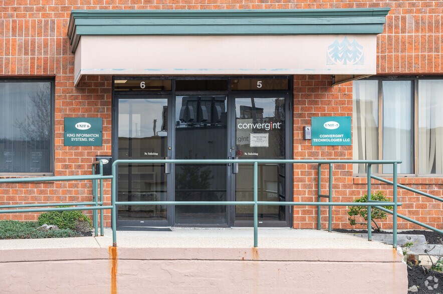 More Photos Of 6 Merchant St, Sharon Manufacturing For Lease