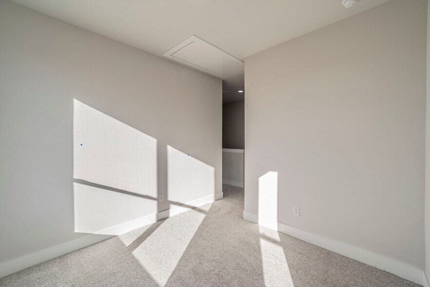 More Photos Of 1601 Mignon Dr, Arlington Apartments For Sale