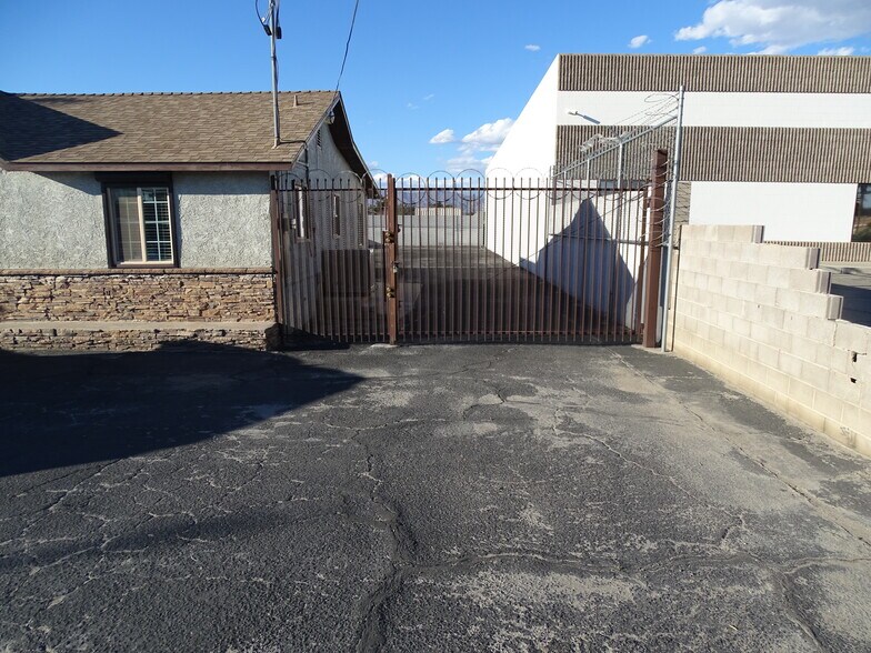 More Photos Of 2110 W Bonanza Rd, Las Vegas Service For Lease