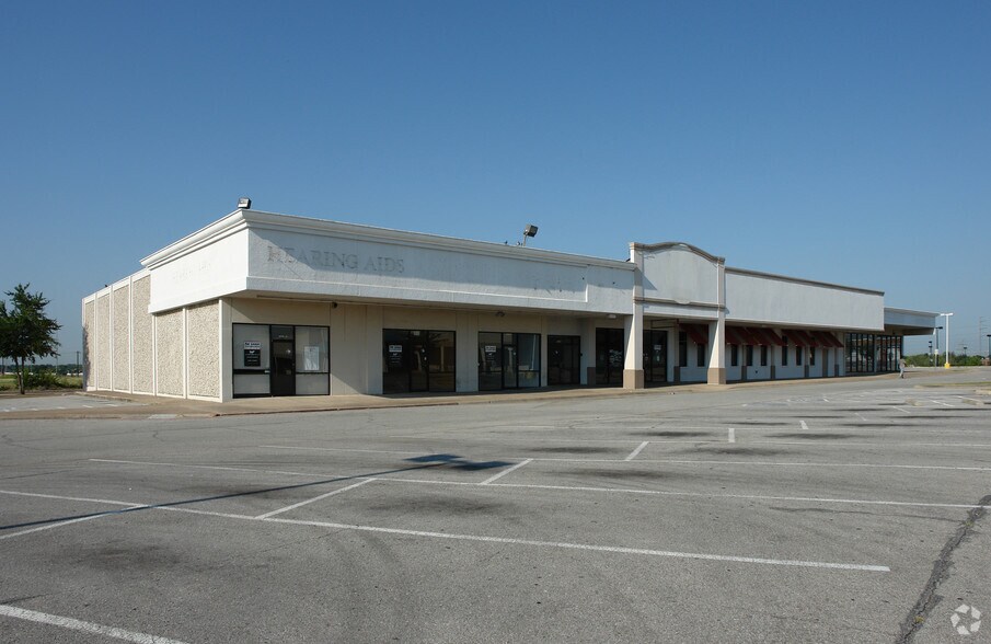 More Photos Of 1430-1524 Northwest Hwy, Garland Unknown For Lease