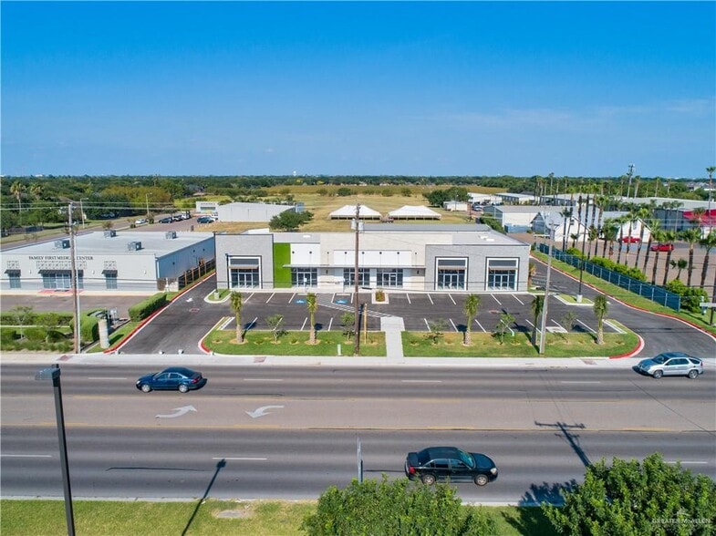 More Photos Of 2104 S McColl Rd, Edinburg Storefront For Lease
