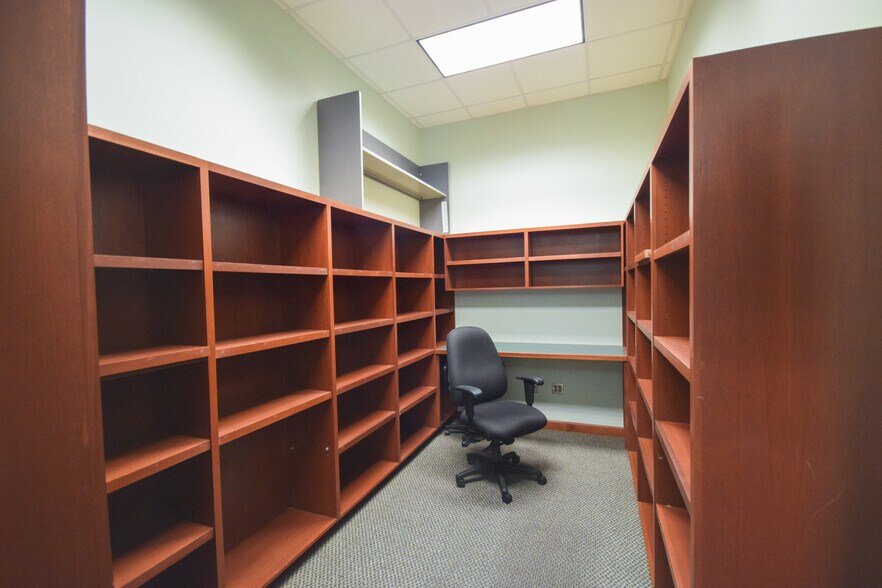 1001 La Harpe Blvd, Little Rock, AR 72201 Office For Sale