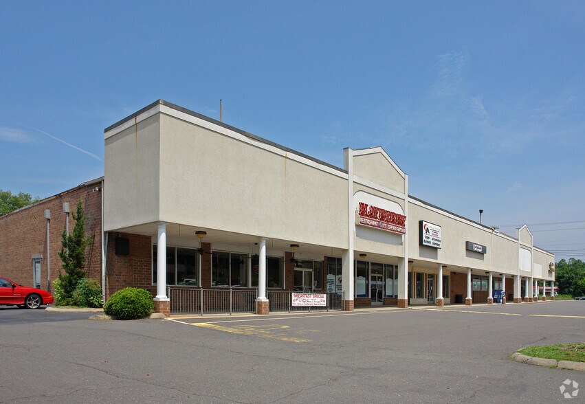 More Photos Of 4812 Country Club Rd, Winston-Salem Unknown For Lease