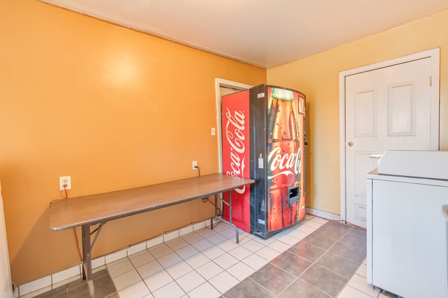 More Photos Of 2509 E Pacheco Blvd, Los Banos Hotel For Sale