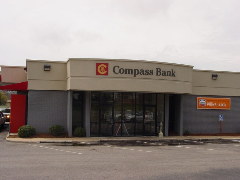 More Photos Of 1151 Bankhead Hwy W, Birmingham Bank For Lease