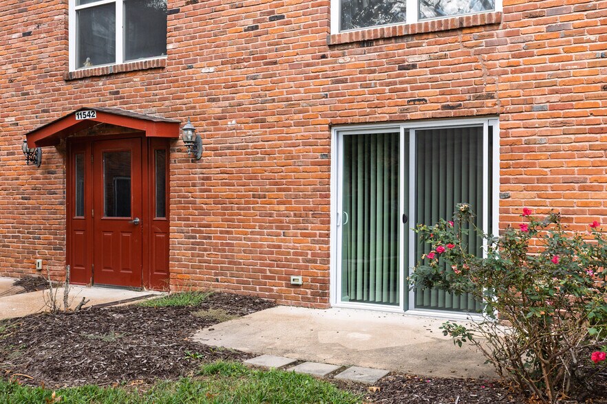 More Photos Of 11542-11556 Concord Village Ave, Saint Louis Apartments For Sale