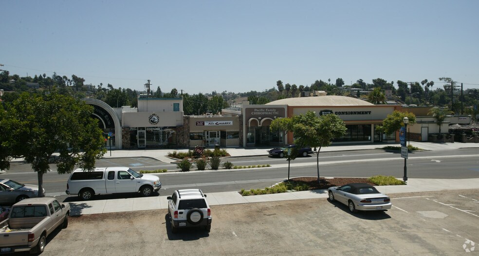 More Photos Of 115 Main St, Vista Storefront Retail Office For Lease