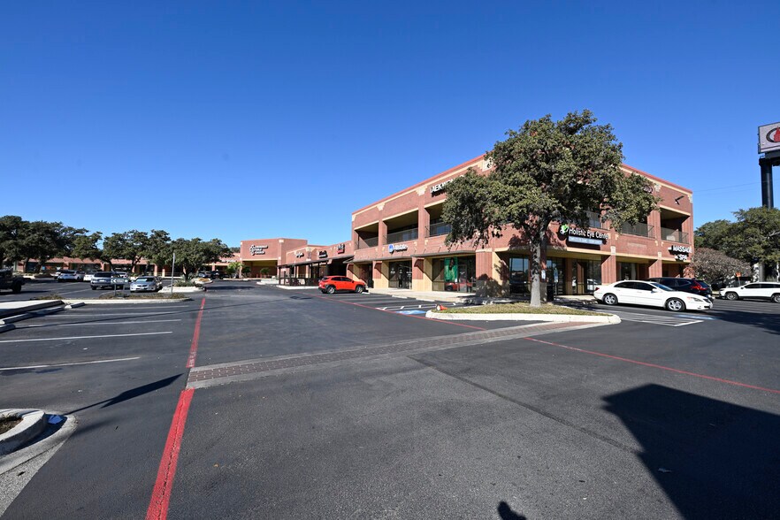 More Photos Of 15909 San Pedro Ave, San Antonio Unknown For Lease