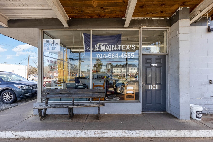 More Photos Of 1041 N Main St, Mooresville Auto Repair For Sale