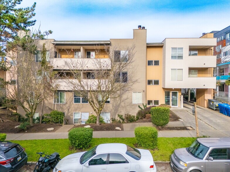 More Photos Of 2418 NW 57th St, Seattle Multifamily For Sale