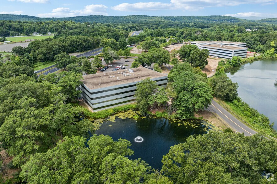 More Photos Of 2 Waterside Crossing, Windsor Office For Sale