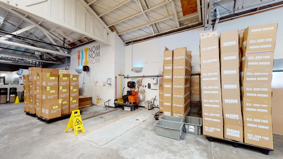 More Photos Of 415 E 10th St, Pittsburg Warehouse For Lease