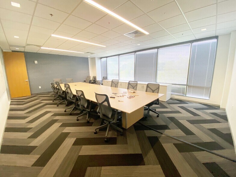 More Photos Of 1110 Sanctuary Pky, Alpharetta Office For Lease