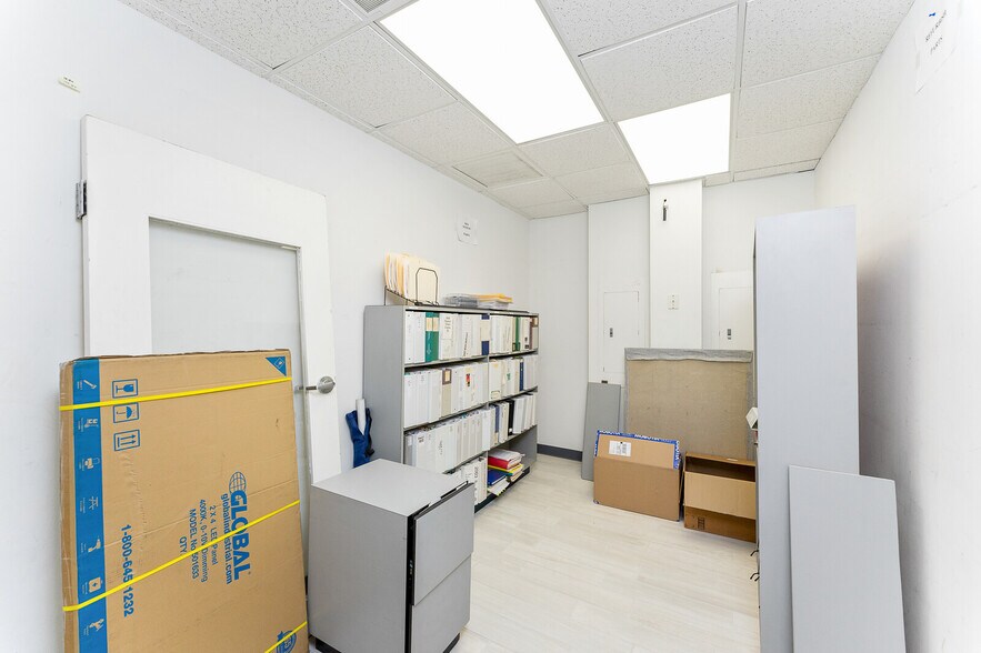 More Photos Of 14325 Willard Rd, Chantilly Office For Lease