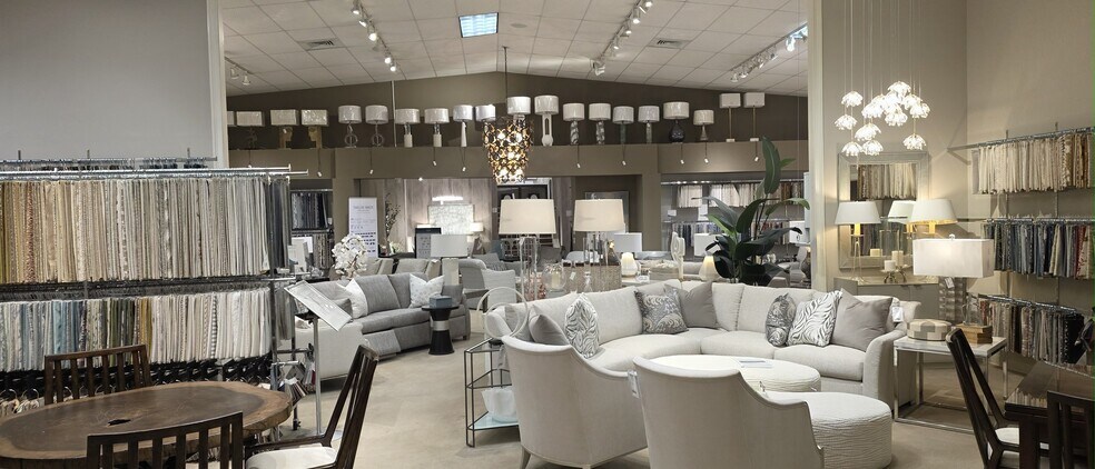 More Photos Of 6000 Taylor Rd, Naples Unknown For Lease