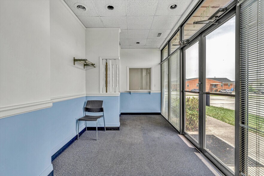 More Photos Of 1930 Braeburn Dr, Salem Medical For Sale