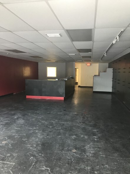 More Photos Of 909 W International Speedway Blvd, Daytona Beach Freestanding For Sale