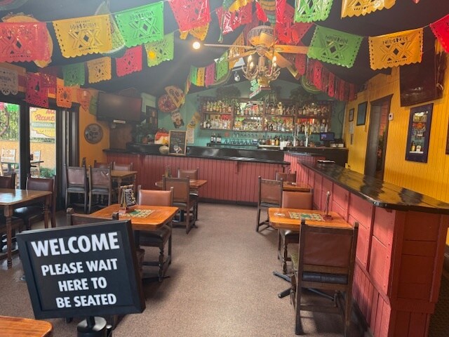 More Photos Of 1964 W Foothill Blvd, Upland Restaurant For Lease