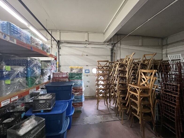 More Photos Of 304 Boston Post Rd, Orange Showroom For Sale