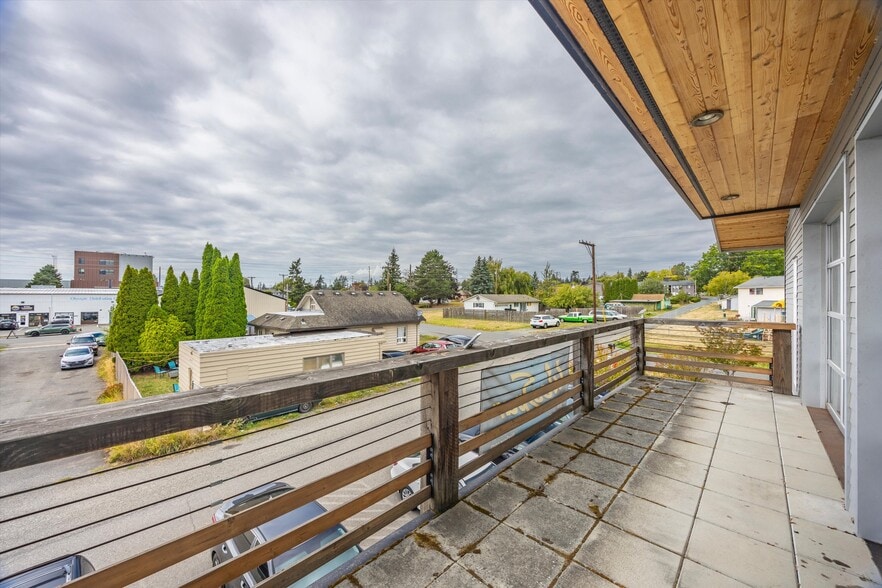 More Photos Of 1600 Carolina St, Bellingham Industrial For Sale