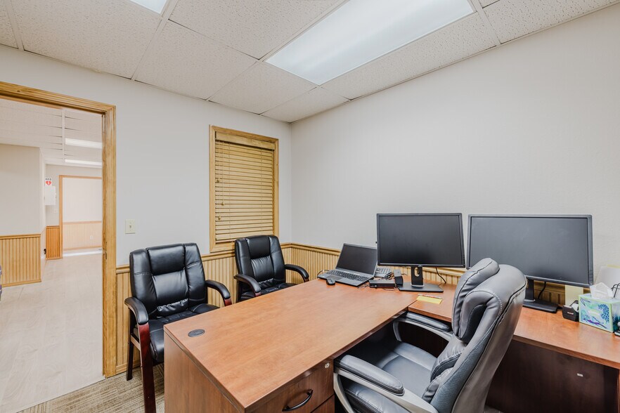 More Photos Of 975 5th St, Elko Office For Lease