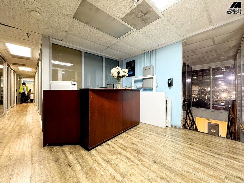 More Photos Of 290 W 78th Rd, Hialeah Warehouse For Sale