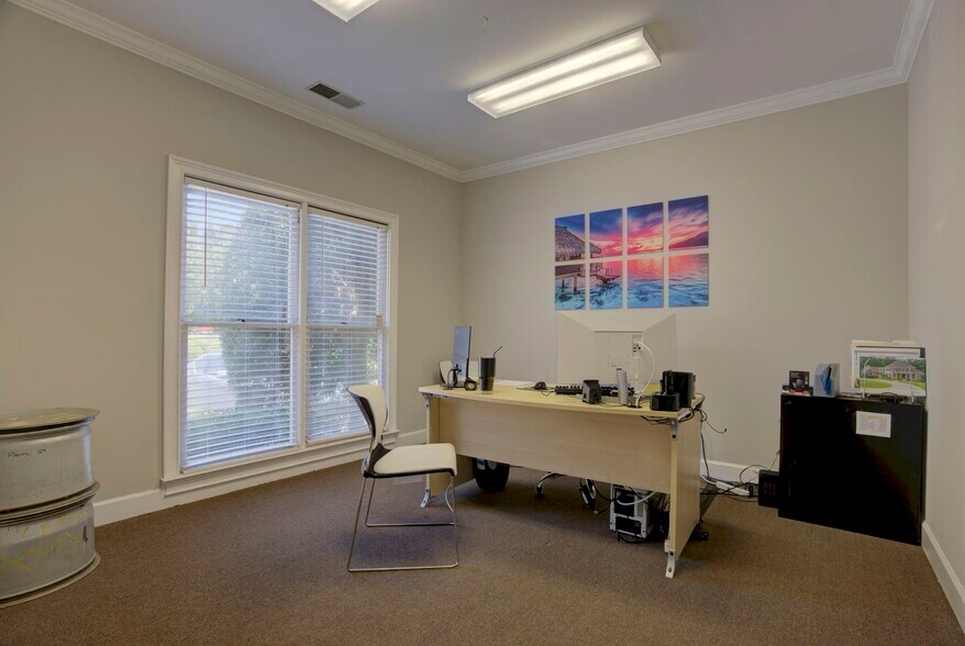 More Photos Of 188 Ben Burton Cir, Bogart Office For Sale