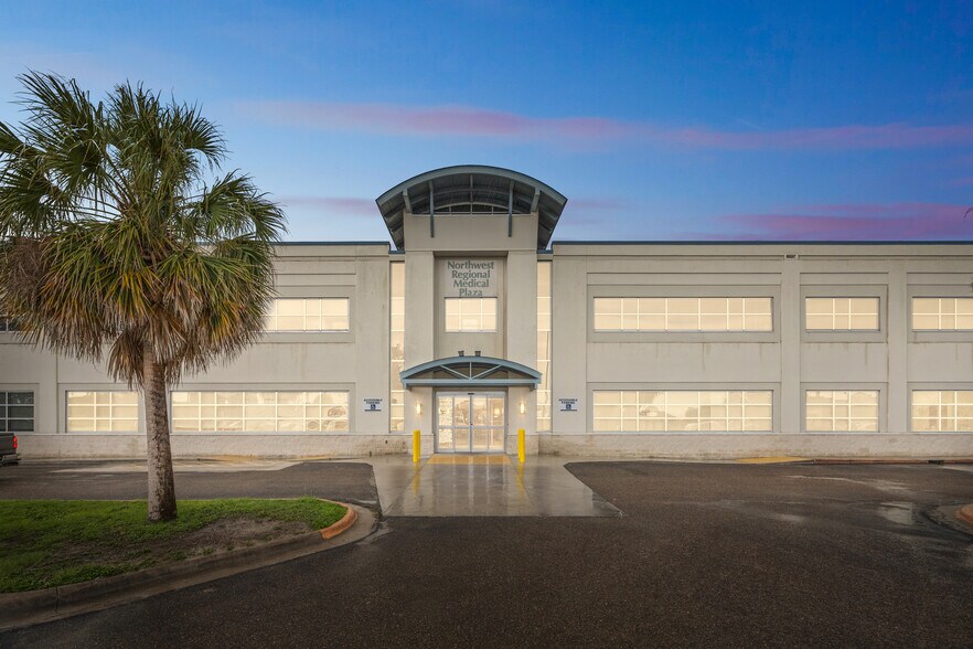 Primary Photo Of 13725 Northwest Blvd, Corpus Christi Medical For Lease