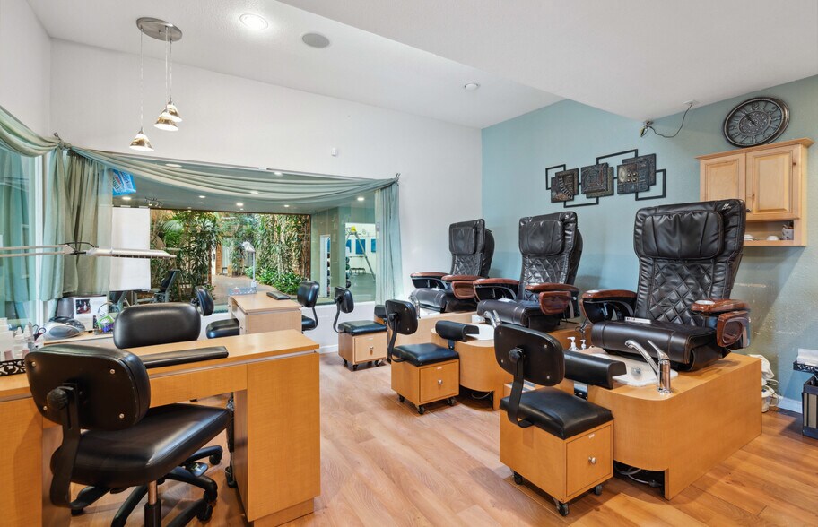 More Photos Of 200 Packet Landing Rd, Alameda Health Club For Sale