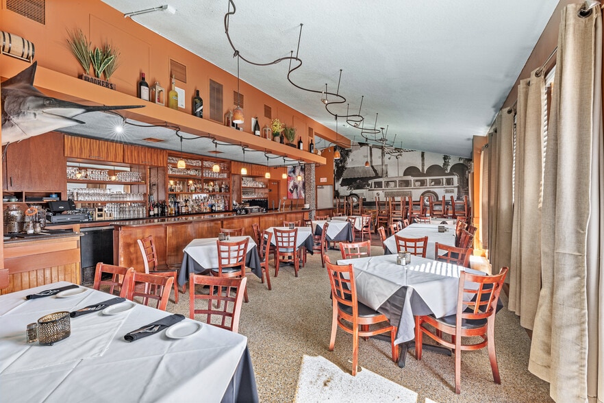 More Photos Of 108 Anastasia Blvd, Saint Augustine Restaurant For Sale