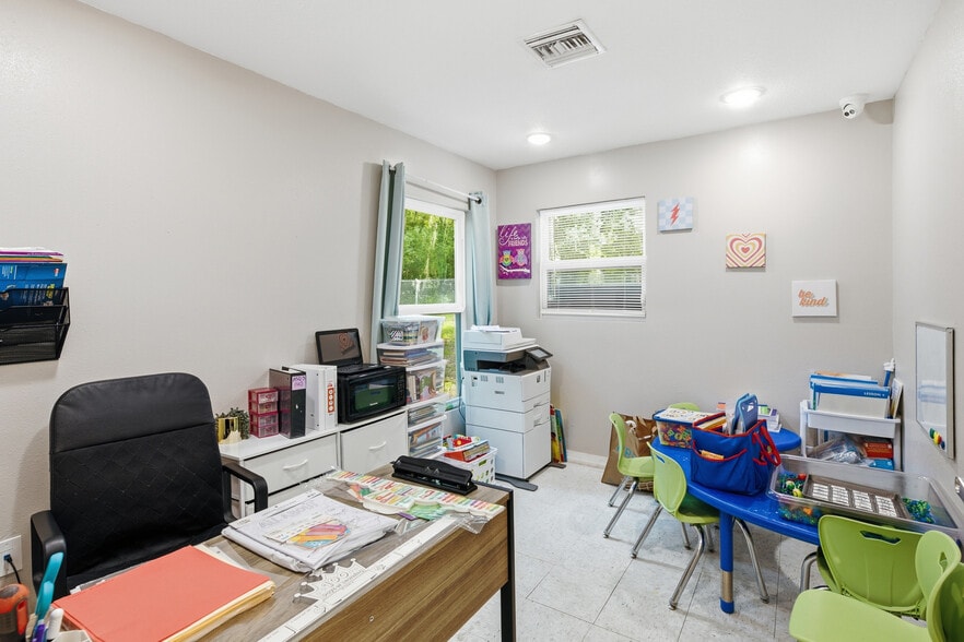 More Photos Of 6837 Lakeville Rd, Orlando Religious Facility For Sale