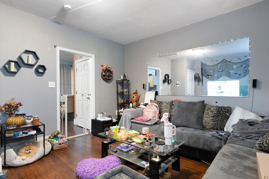 More Photos Of 125 W State St, Kennett Square Apartments For Sale