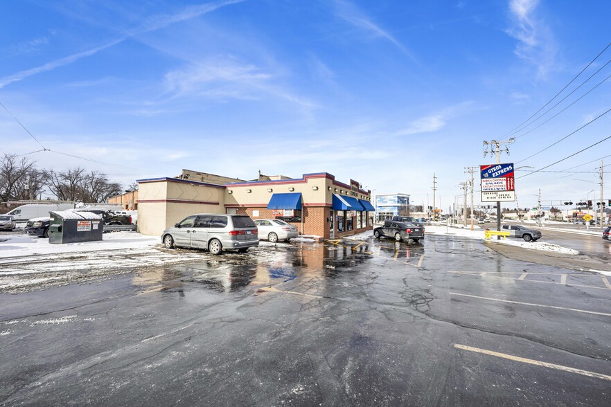 More Photos Of 750 N Addison Rd, Villa Park Restaurant For Sale