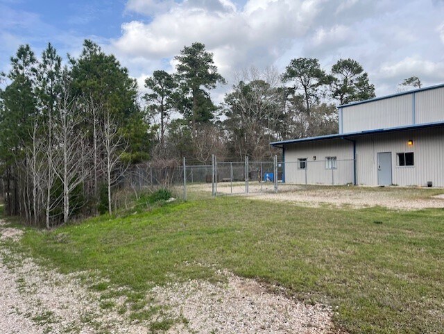 More Photos Of 9730 Shepard Hill Rd, Willis Warehouse For Sale