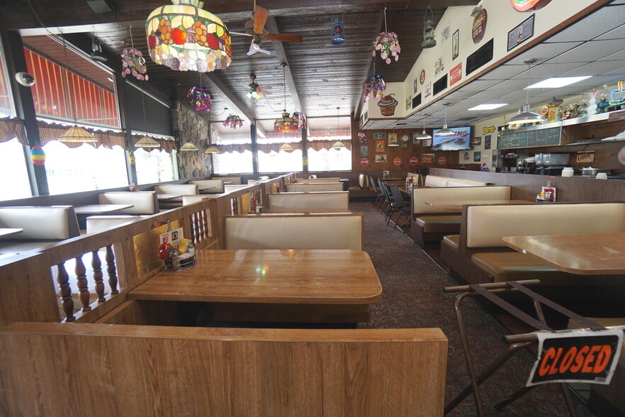 More Photos Of 32711 Michigan Ave, Wayne Restaurant For Sale