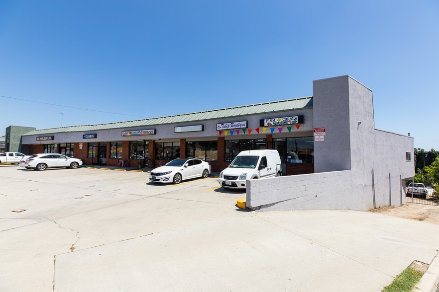 More Photos Of 806-846 E Lincoln Ave, Orange Unknown For Lease