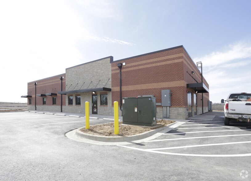 More Photos Of 910 Stonner Loop, Richmond Medical For Sale