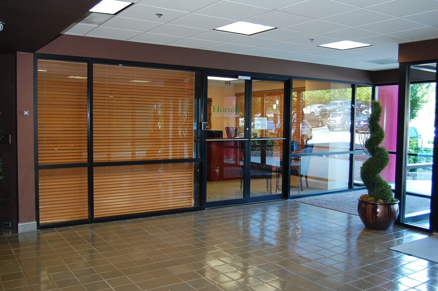 More Photos Of 900 S Shackleford Rd, Little Rock Office For Lease