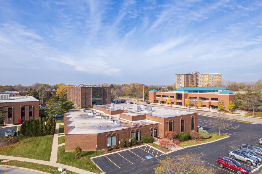 More Photos Of 600 N First Bank Dr, Palatine Office For Lease