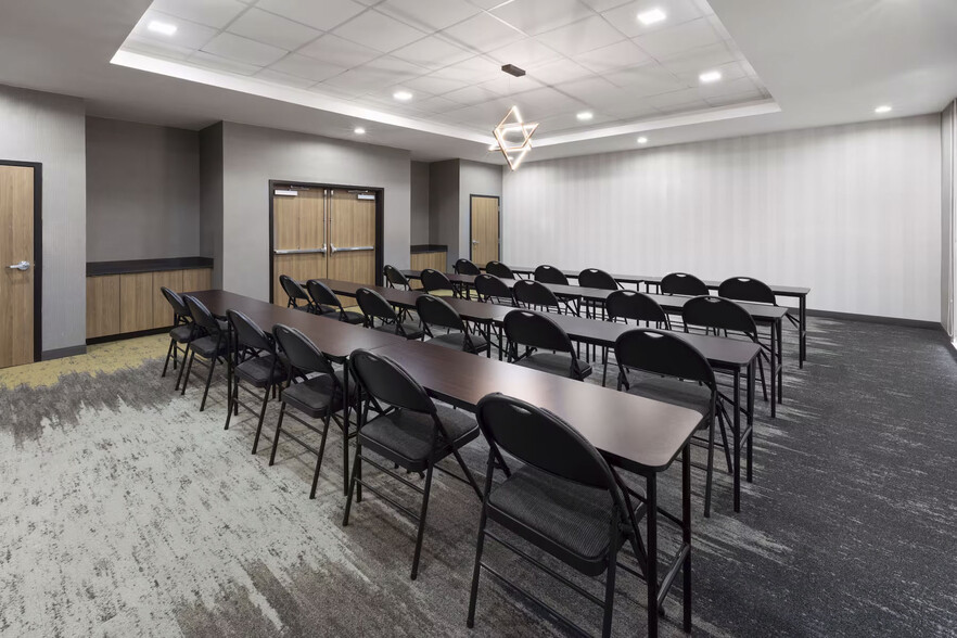 More Photos Of 3470 Joe Battle Blvd, El Paso Hotel For Sale