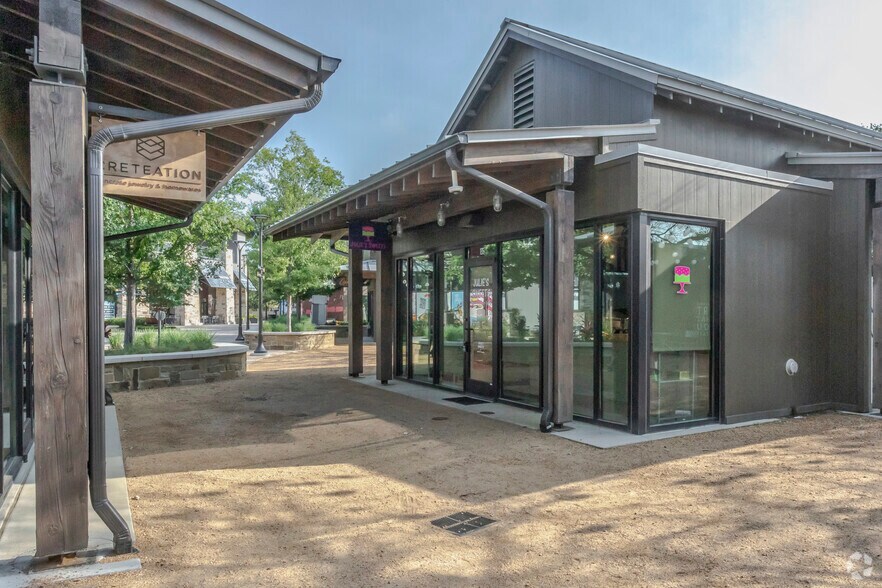 More Photos Of 3750 Plano Pky, The Colony Unknown For Lease