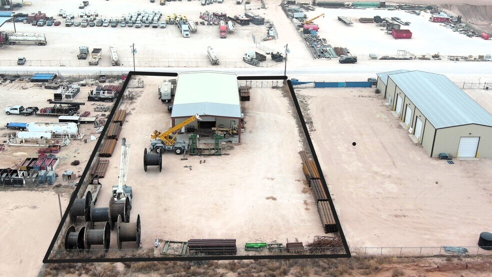 More Photos Of 1719 E County Road 153, Midland Warehouse For Lease