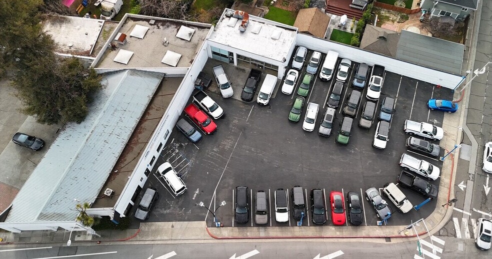 More Photos Of 885 N San Mateo Dr, San Mateo Auto Dealership For Lease