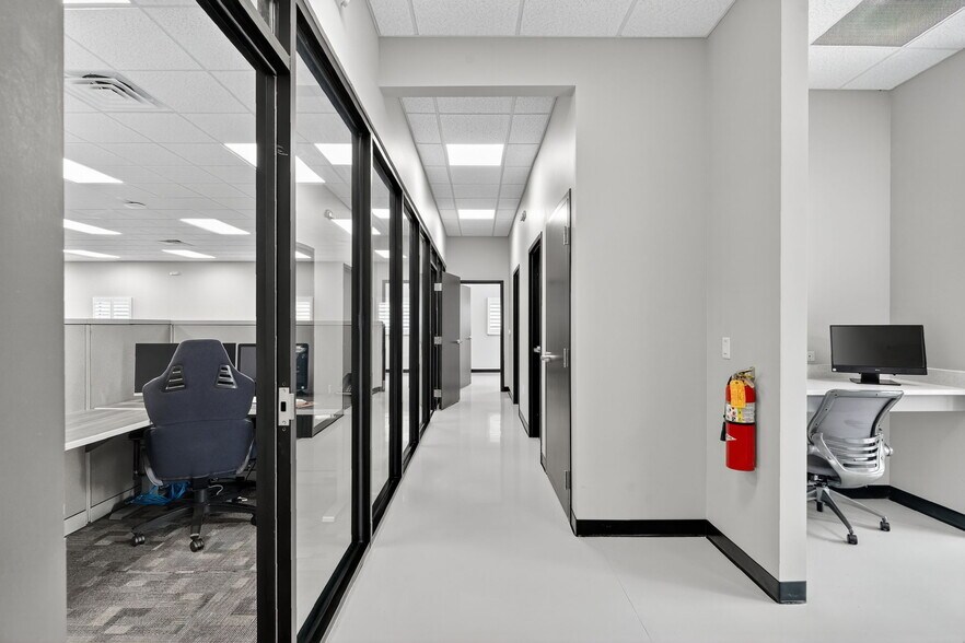 More Photos Of 881 Oakley Seaver Dr, Clermont Medical For Lease