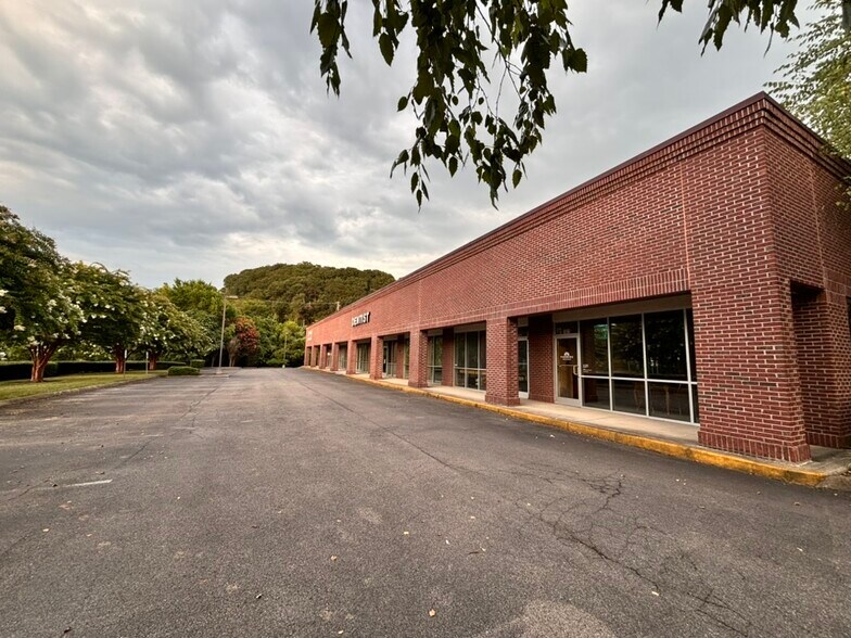 More Photos Of 4620 Old Broadway St, Knoxville Unknown For Lease